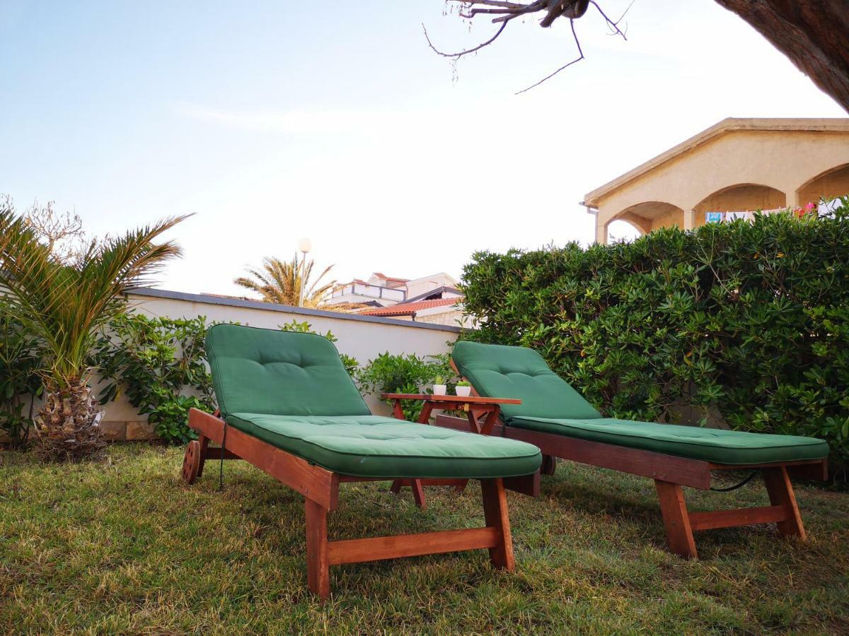 Villa Holiday House Tara à Vir Extérieur photo